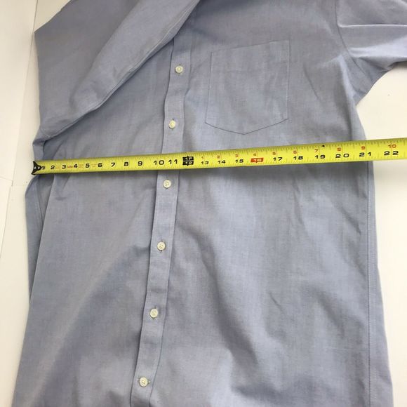 Eddie Bauer 2 Classic Fit Dress Shirts - Picture 7 of 12